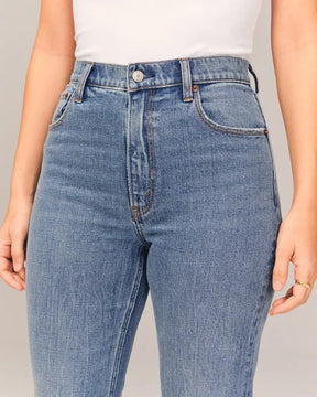 Calça A&F Jeans Curve Love Ultra High Rise Tornozelo Reto